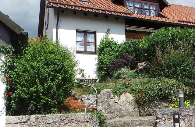 Sunny, comfortable apartment on the 1st floor . a view in a very quiet location
