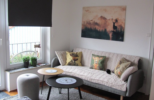Sunny, cozy vacation room with balcony in Trunkelsberg