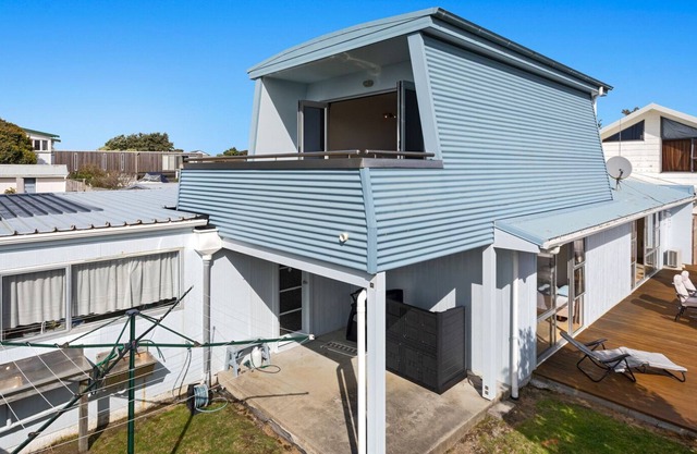 SUNNY DAZE - OHOPE HOLIDAY HOME, family friendly in Ohope Beach