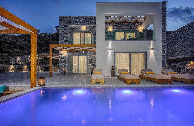 Sunny Drops Villa White by Estia