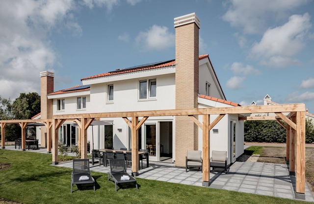 Sunny Dunimar Retreat