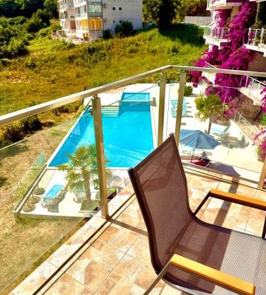 Sunny Hills Apartment