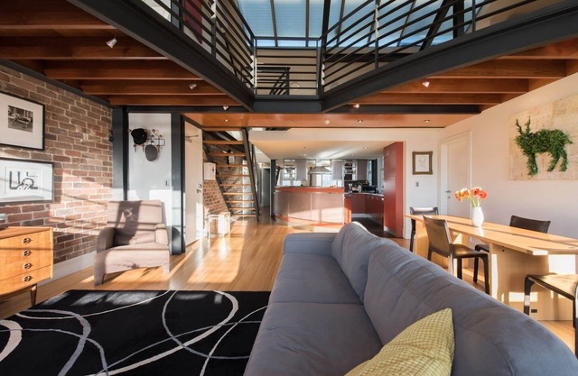 Sunny Loft Lookout with Iconic Sydney Views