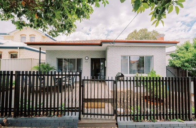 Sunny, modern home in central Mount Lawley
