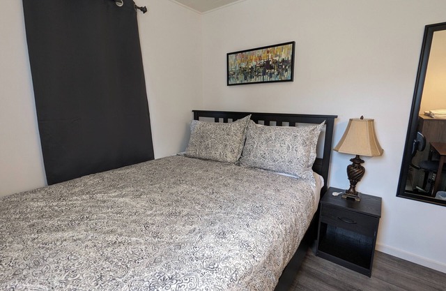 Sunny one bedroom apartment, Central Location