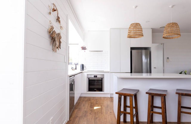 Sunny Pap beach house - filled with sun. ☀️🌊