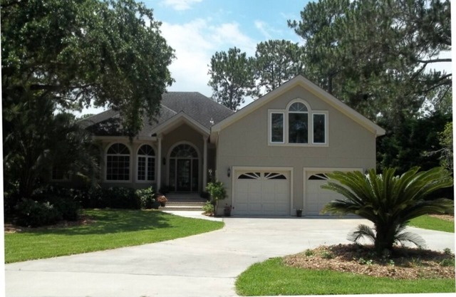 Sunny, Resort Like Back Yard, Huge New Pool-FREE HEAT, Close To Beach