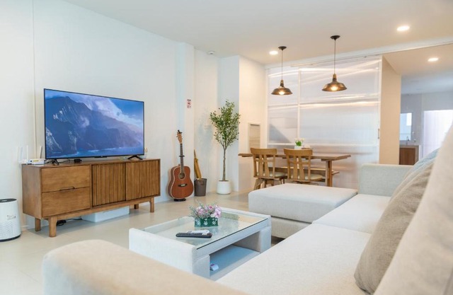 Sunny's Cozy Home