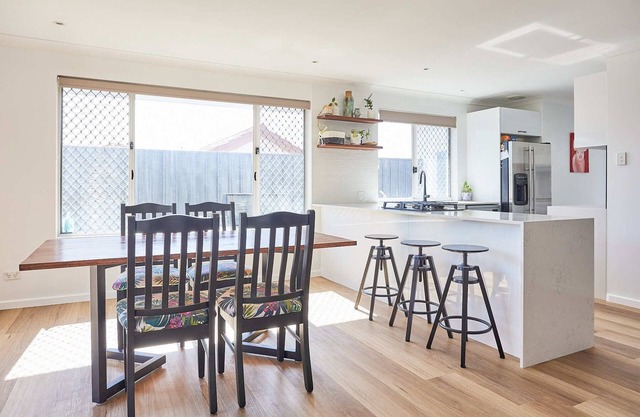 Sunny Scarborough Stay-Freshly Renovated!