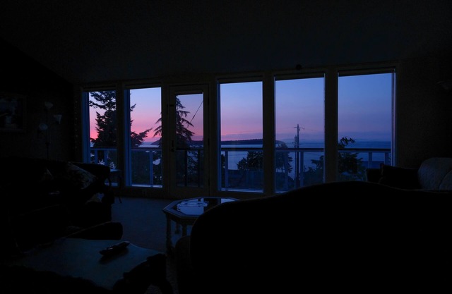 Sunny Sequim retreat: Relax with beautiful views