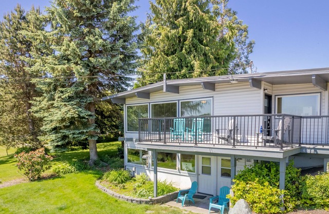 Sunny Side Island Retreat - Sea Views | 2 Decks