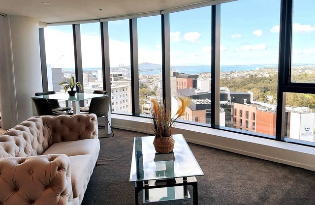 Sunny, Spacious And Magnificent Sea Views!