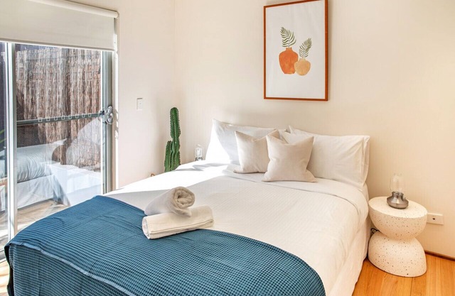 ★ Sunny Terrace in the Heart Of Bondi Beach ★