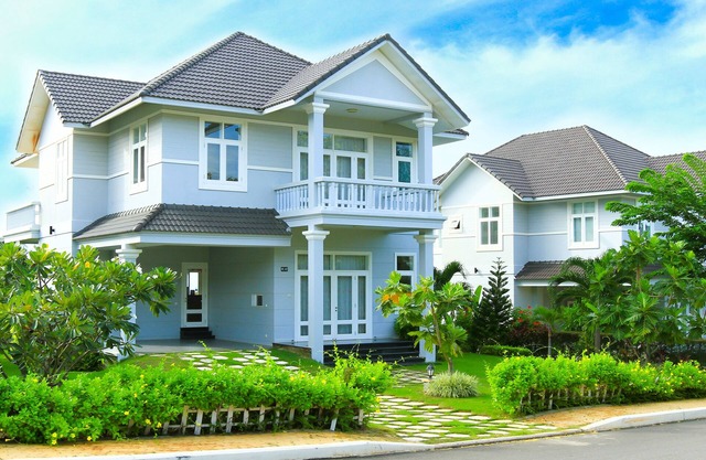 Sunny Tropical Villa