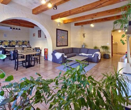 Sunny Villa
