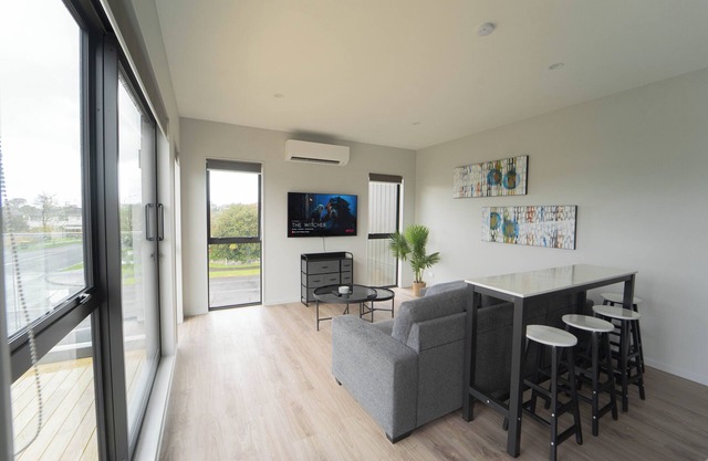 Sunnyhills Viewside Town House | Wi-Fi & Netflix