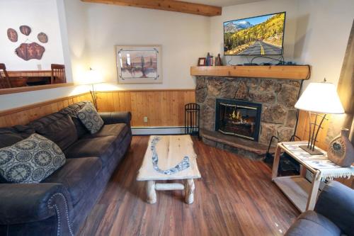 Sunnyside Knoll- 9 cabin