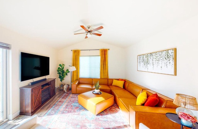 Sunnyside Suite #1