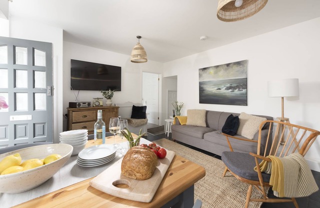 Sunrise - an apartment that sleeps 4 guests in 2 bedrooms