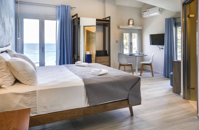 Sunrise Bay Apts Suite 201