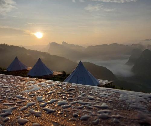 Sunrise Camping Ha Giang Lung Cu