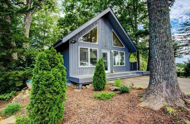 Sunrise Cottage | Modern Mountaintop Cottage in Asheville