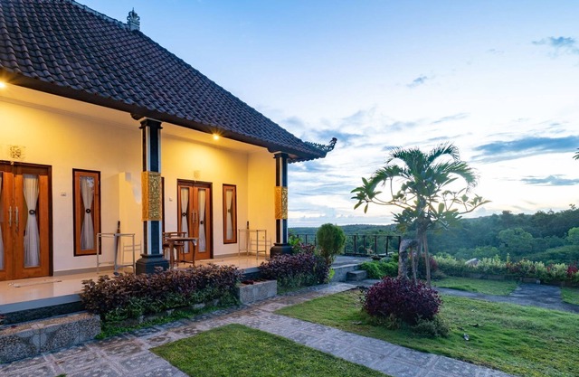 Sunrise Penida Hill ( Superior Room )