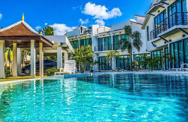Sunrise Villa Resort