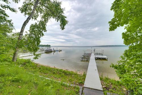 Sunroom, Dining Pavilion and More Gem on Burt Lake!