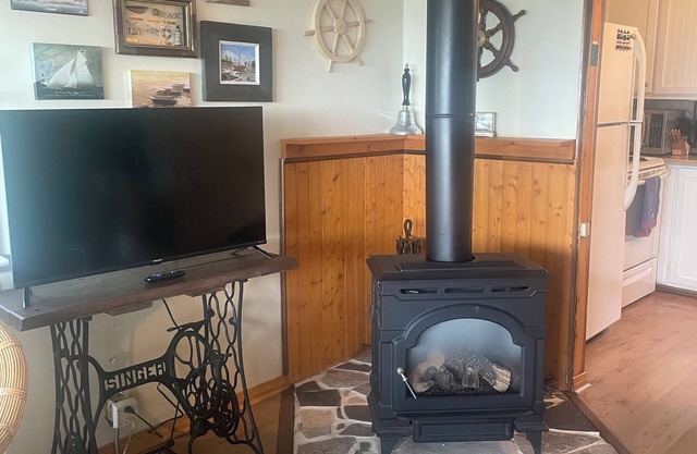 Sunset Bay Waterfront Cottage on Georgian Bay
