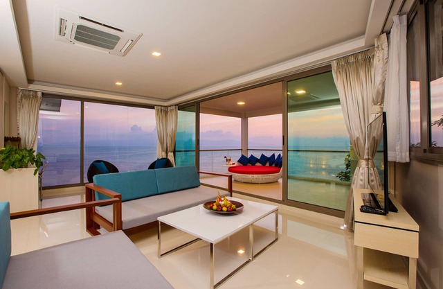 Sunset Beach Club Hotel & Spa