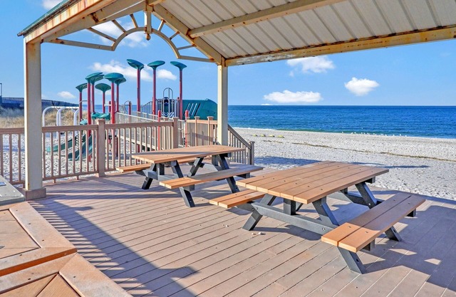 Sunset Beach House:Amazing views,Secluded,Private Beach Cottage!