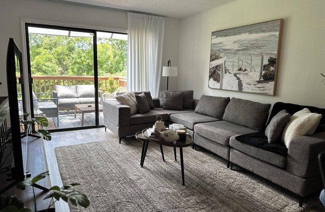 Sunset Gateway - Mins to Beaches & Golf | Bowling - Shopping - Clearwater Beach