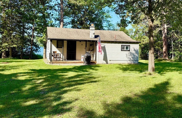 Sunset Haven- NEW- in tranquil Remer with AC, WiFi. Enjoy a peaceful getaway!
