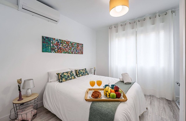 Sunset Malaga Apartments - San Fernando