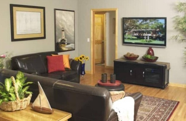 Sunset Park 3 Bedroom 2 Bath