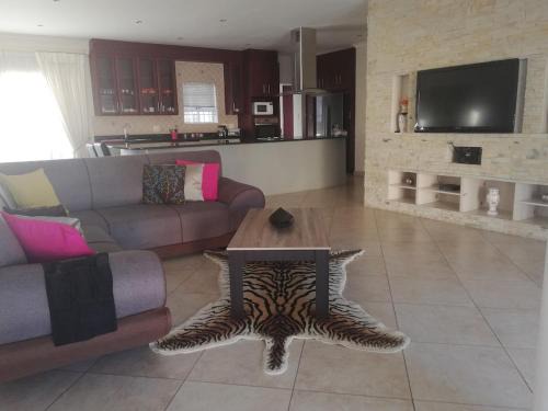 Sunset Retreat - A home-away-from-home
