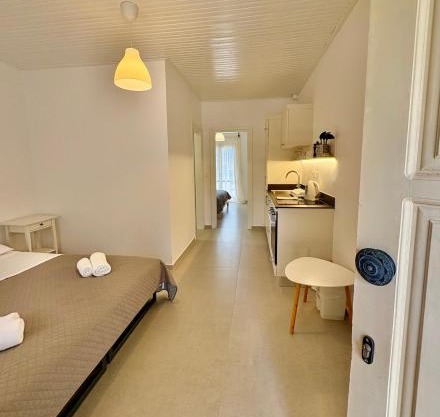 Sunset Rooms & Apartments