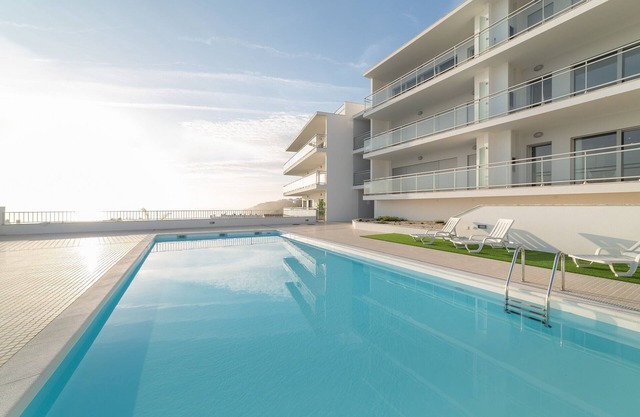 Sunset Views - T2 Holiday Apartment with sea views By SCH