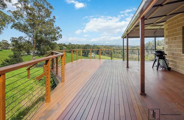 Sunset Vista Retreat | Minutes to Malua Bay Beach