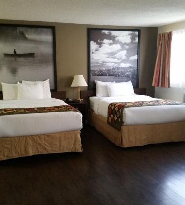 Super 8 by Wyndham Brockville