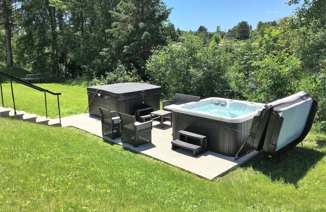 Super 8 by Wyndham Mont Laurier