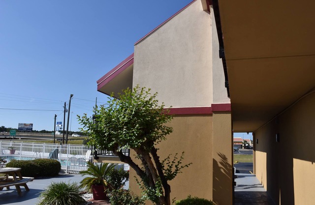 Super 8 by Wyndham Tifton
