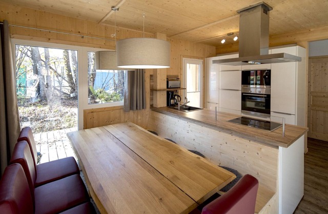 Superior Chalet # 61 with Sauna & Whirlpool