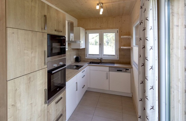 Superior Chalet # 66 with IR Sauna & Whirlpool