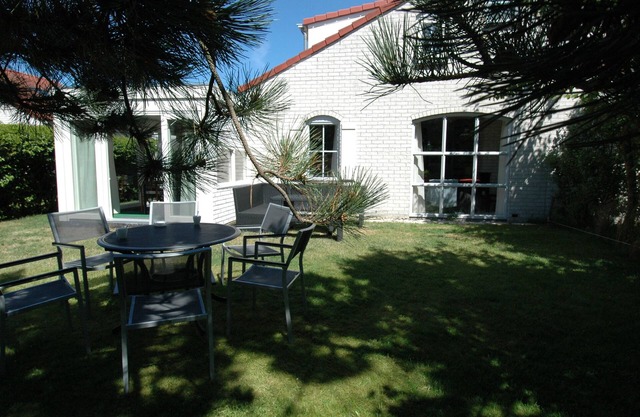 Super atmospheric, spaciously expanded luxury 5-star holiday home for 6 people