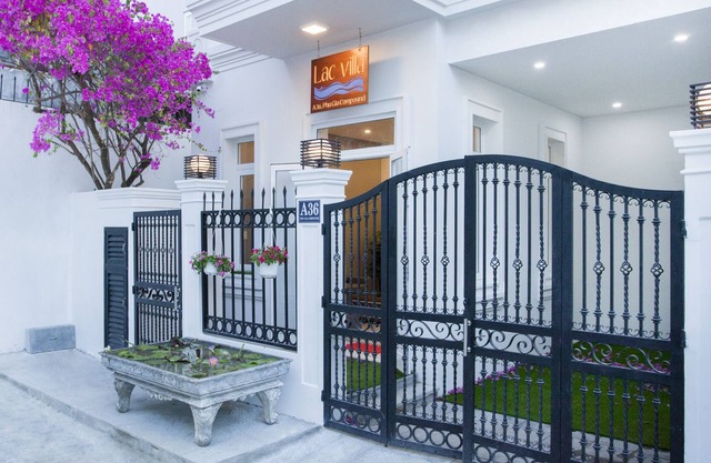 SUPER CENTRAL DA NANG VILLA 4 BR BIG POOL