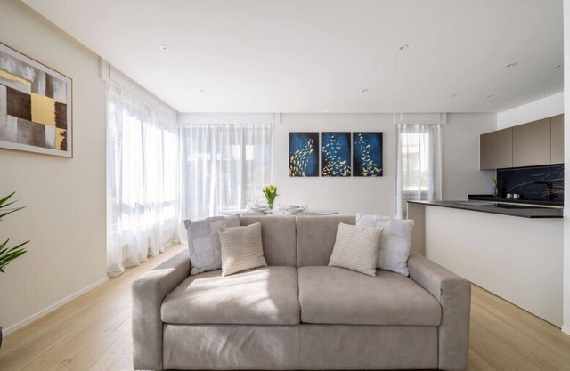 Super Central | Spacious & Quiet Family Flat
