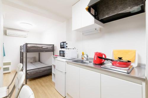 Super close to Dotonbori! Great location room#402