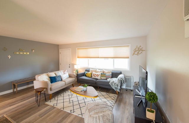 SUPER Convenient West Side Location with 3BR 2BATH